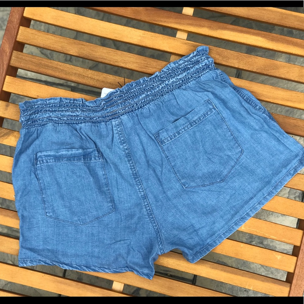 🔥S 2/4 13" flat boutique Chambray Shorts nwt - Picture 8 of 8